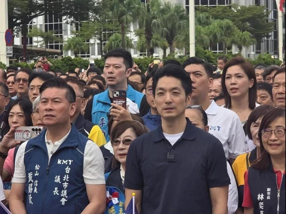 蔣萬安競選MV出現經典賽張育成「畫面未獲授權」惹議…競辦急刪蔣萬安致歉：尊重每位球員