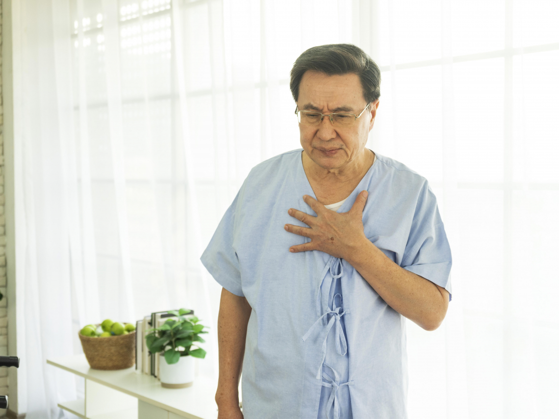 明明沒變瘦也不痛！60歲B肝男一檢查竟罹中期肝癌，10公分腫瘤大到不能開刀…後來怎麼逆轉？