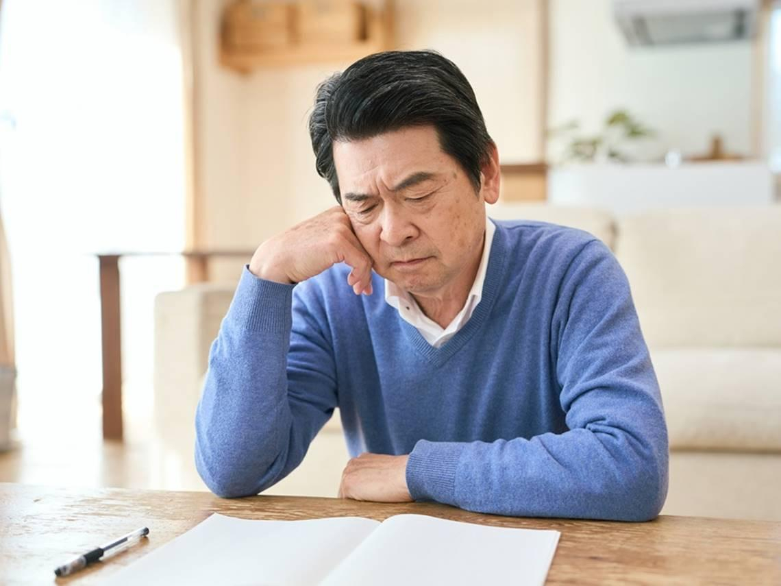 70歲擁2千萬ETF仍不敢花！電視壞了捨不得換、焦慮「動1塊少1塊」...晚年安心花錢解方：1招錢花不完還變多