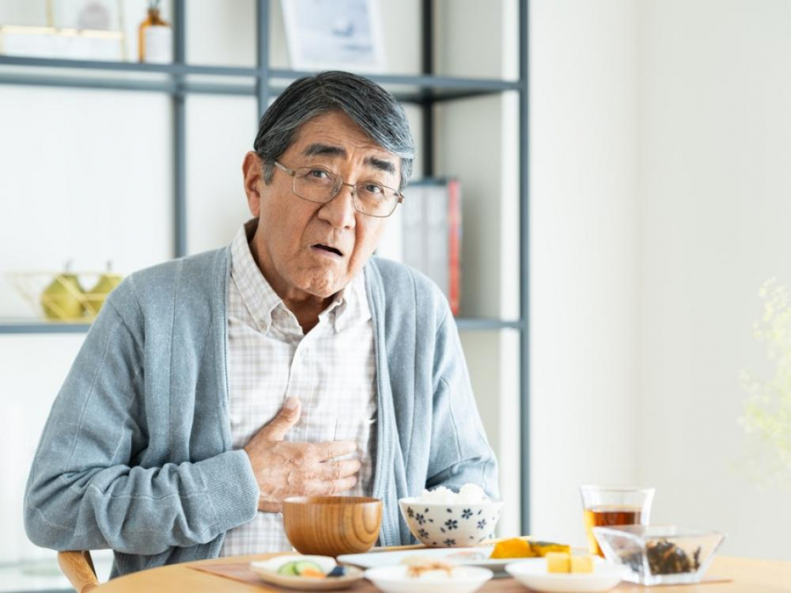 爸媽年紀大了變「很盧」、忘東忘西…怎麼分辨是失智還是憂鬱？65歲以上憂鬱症逾13%，這些徵兆是警訊