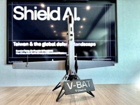 Shield AI、漢翔合作首架V-BAT交貨！海委會、國安會接收，未來數月內將陸續交付12架