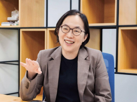 法規防線》企業設關口、政府摸索治理規範   「人類仍是重要監管單位」 AI「新鮮人」會凸槌？  先畫好邊界