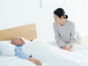 中風父癱瘓「按指印」立遺囑算數嗎？5種遺囑形式常見盲區：不是蓋章或本人同意就有效