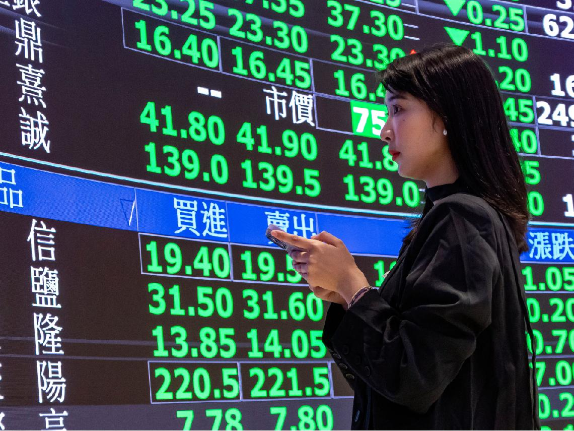 台股急跌撿哪檔賺更多？比買0050還賺！00991A、00981A、00992A、00982A、00980A...選股教練曝抄底攻略：止跌3訊號