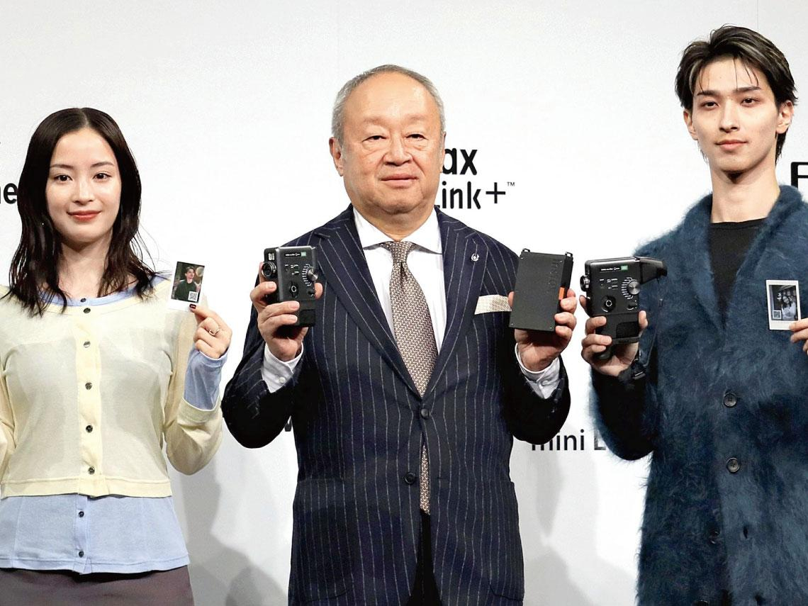 事務機萎縮、生醫虧損擴大  多重夾擊考驗轉型成敗  富士軟片擬割捨金雞母 重組面臨關鍵轉折