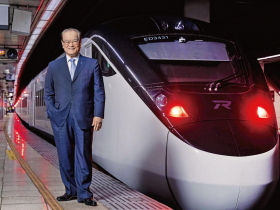 交通老將改良成功方程式  攜手業界精英 鄭光遠推「台鐵假期」  攻深度旅遊