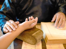 正規治療、實證藥物才有效 「天仙液」抗癌？中西名醫都打臉