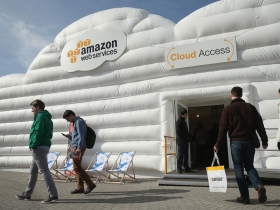 五個月就迎接人工智慧元年  是創新還是泡沫？ 不怕搶飯碗  華爾街投資客瘋ＡＩ