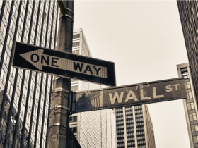 「炒股不碰政治」  投資界諺語成伊坎魔咒？ 神預測川普行情  華爾街狼王意外慘賠