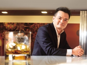 十年升官七次  王孝倫讓全球最大酒商改觀 活用換位思考 術  小業務衝上總經理