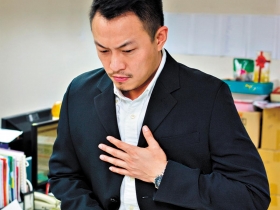 胃食道逆流發病率三成  歐巴馬也為此所苦 吃飽就躺著  小心「火燒心」
