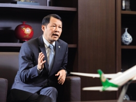 航空業打國際盃卡三關  長榮航總經理鄭傳義喊話 「民間想奮力一搏  但政策牛肉呢？」