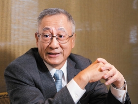 老師接招》線上教學擠壓教師角色？名師司徒達賢有解方 學生才是主角 鼓勵提問，就能激發思考力