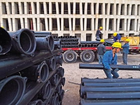 跟著政策找機會  逢低布局有勝算 A股瘋牛變慢牛  資金行情可期