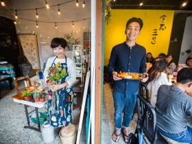 第二幕：落腳 都市文青開背包客棧  用「小旅行」收服老外