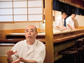 父子傳承》磨劍三十多年，如今自信成熟  用眼力、默契偷學  小野禎一抓到父親精髓