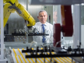 全球前十大PCB廠  八家都用迅得的設備 一家小台廠  靠「德國個性」征服超級客戶