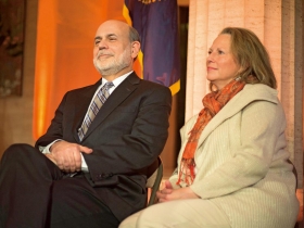 柏南克的生活小確幸 來自太太與兩隻狗