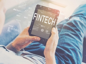 看趨勢》全球四．七兆美元市場  金管會帶頭催攻 科技尬金融  下一件大事：FinTech