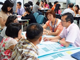 放假二個月僅返校二天  教師協約挨轟自肥  寒暑假進修未強制  台灣教師「好涼」