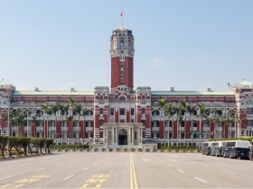 笨蛋！問題在政府