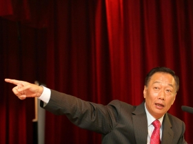 鴻海．夏普．堺工廠