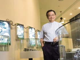 台股災後重建》下半年電子追業績、傳產看題材 半年報加持  鎖定18檔營收模範生