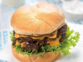 與牛排館同等級的自然牛  頂級．新鮮現做的漢堡  Burger Fix