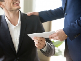 員工這麼做》翻臉像翻書、控制欲超強、愛搶人功勞⋯⋯  ５種症頭老闆，完全搞定守則