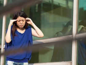 九成上班族甩不開的緊箍咒 頭痛只會越忍越麻煩