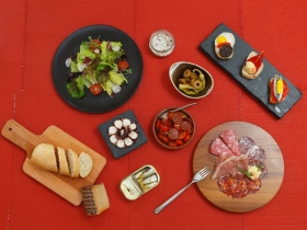 黑豬 白豬 你愛什麼豬