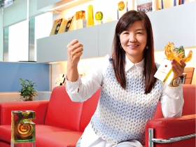 化償債陰影為動力 南山邱靜婉闖出千萬年薪 靠「揪甘心」守則 黏住高資產客戶