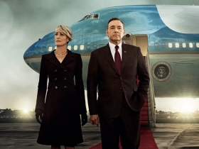 要登大位on one's shoulders