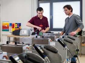 他山之石》勞動法規不應各行業通用 看看別國怎麼做  別把高薪白領當作業員