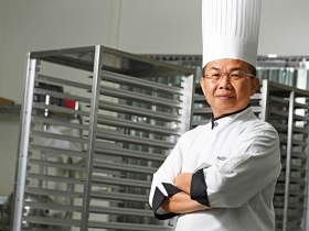 南投奇蹟18度Ｃ 百米飲食版圖載滿對兒子的大愛 父子的約定 讓一顆巧克力掀翻埔里