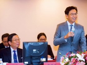 富邦金逆向操作國際債券 國泰金處分台股實現獲利 金控業「兩個太陽」 獲利刷新紀錄