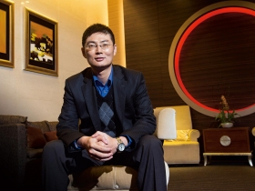 二○一四台股基金最強經理人 國泰陳怡光 以競爭力選股 他拿下績效冠軍