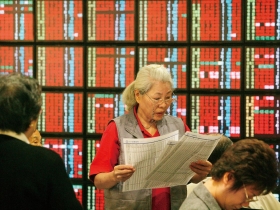 分辨中長期買賣時機 股神靠它躲過兩次崩盤 巴菲特指標告訴你 台股高點還沒到