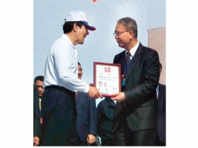 法規漏洞》枱面下政治遊說、獻金 根本管不到 快修陽光法案！ 防下一個頂新坐大