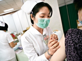 孕婦與五十歲以上高風險病患  納入公費 打流感疫苗「利大於弊」