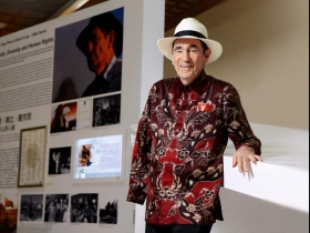 捍衛人權 失去一隻手、一隻眼的唐獎得主 薩克思：唯一模範是自己 不要試著成為別人