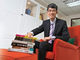 律師蔡志雄掌握線形 貼緊主力搭便車 摸透三大眉角 追創新高股賺快錢