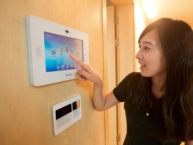 台韓競爭》三星、Google、蘋果都卯足勁搶主導權 智慧家庭大戰 台灣只能靠邊站？