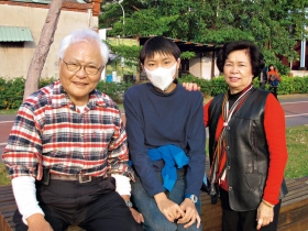 單眼、血癌，擋不住陳伯恩的學習熱情 國際奧賽二度奪金的 17歲生命鬥士