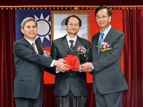 廖燦昌過去戰績亮眼 「公公併」溝通得靠他 合庫金新董座 為何讓政院高層放心