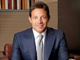 獨家專訪》金融騙子變話術專家 《華爾街之狼》本尊來台 一張門票30萬元的銷售課 搶先公開