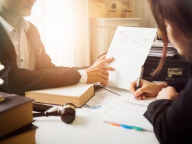 搭小黃跟監從幾千份公文找一條線索 揭開廉政署讓貪官一刀斃命的祕密