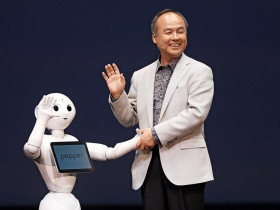 孫正義的原子小金剛 要與日本老人搏感情