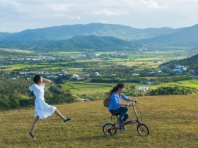 忘憂滿州 擁抱陽光大草原