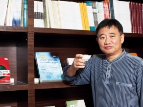 藏家許怡先當年只花六萬 就買到「茶后」 一筒百年普洱茶 翻漲416倍傳奇